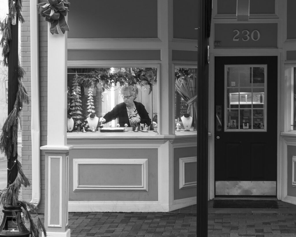 jeweler opening shop